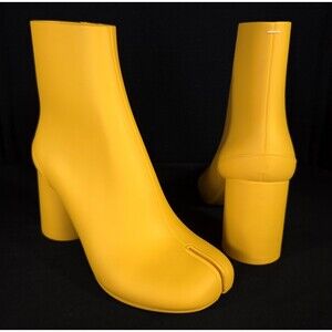 Maison Margiela Tabi Boots US 8 EU 38 Womens Yellow Rubber $890